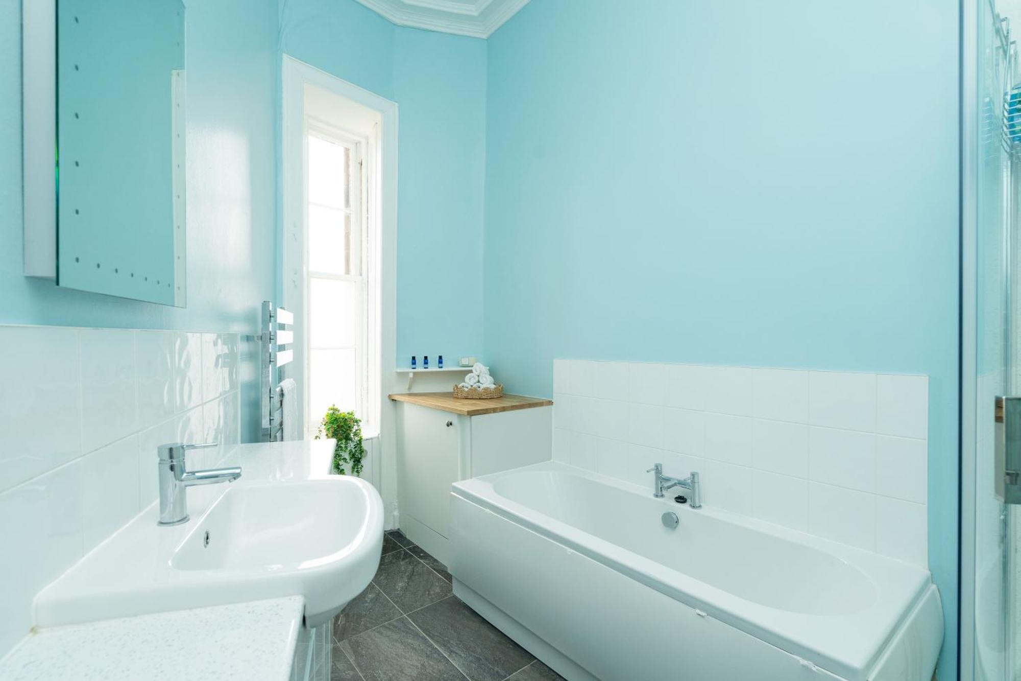 Stylish 3 Bed New Town - Traquair Apartment
